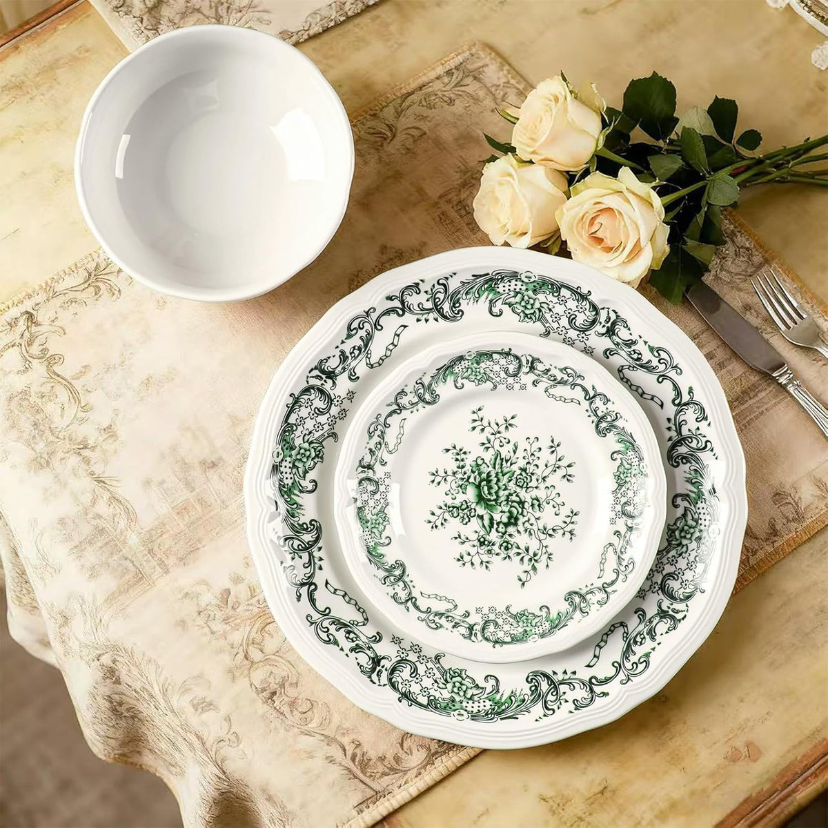 12-Piece Scalloped Edge Ceramic Dinnerware Set Q6579